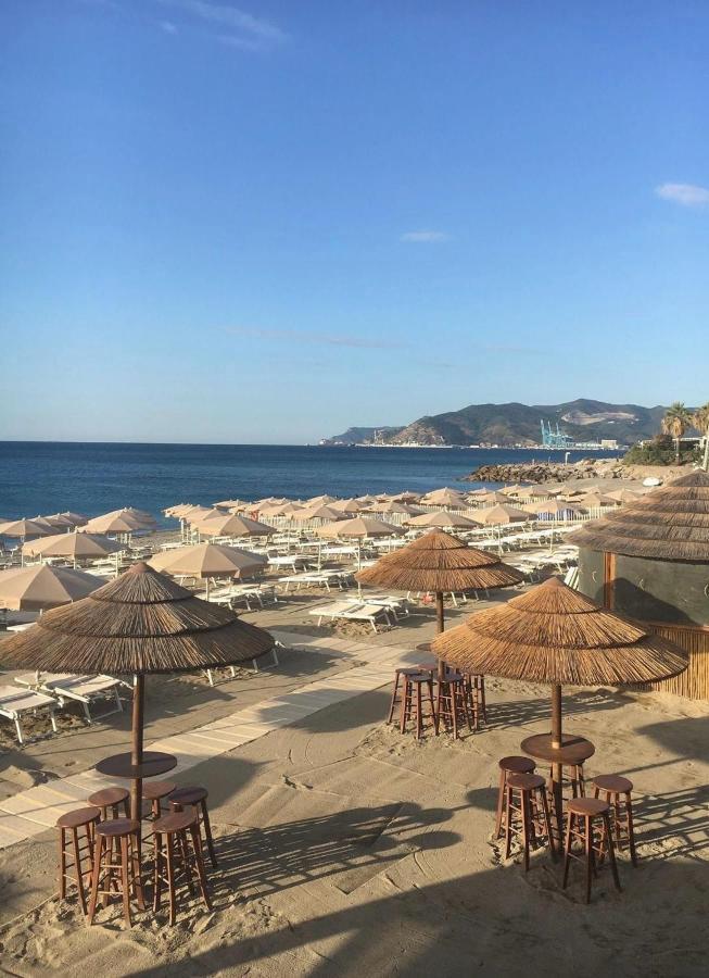 Don Pedro Beach House Savona Bagian luar foto
