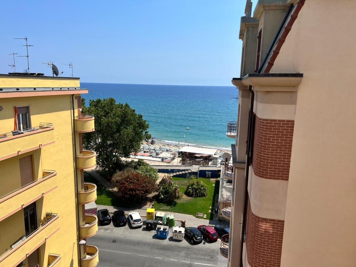Don Pedro Beach House Savona Bagian luar foto